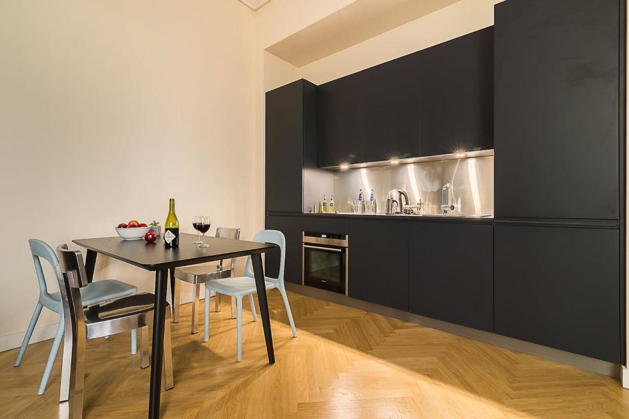 ורשה Rent Like Home - Hoza 39 מראה חיצוני תמונה