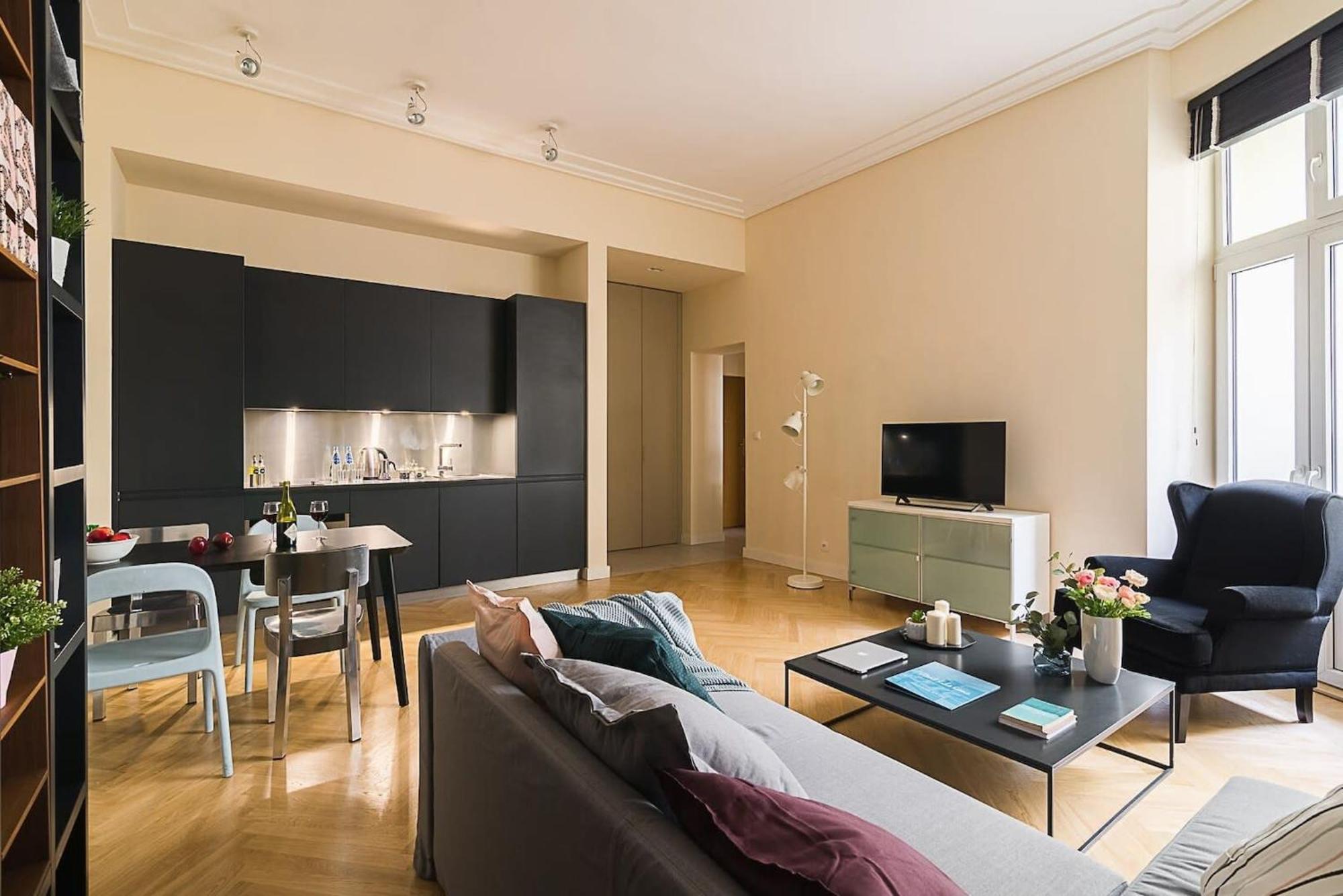 ורשה Rent Like Home - Hoza 39 מראה חיצוני תמונה